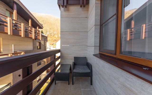 Апартаменты Red Apartments Розмарин Бренден