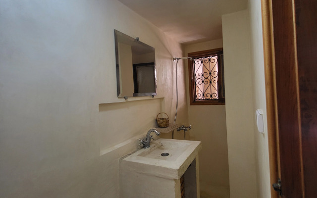 Al Madina Riad Hotel