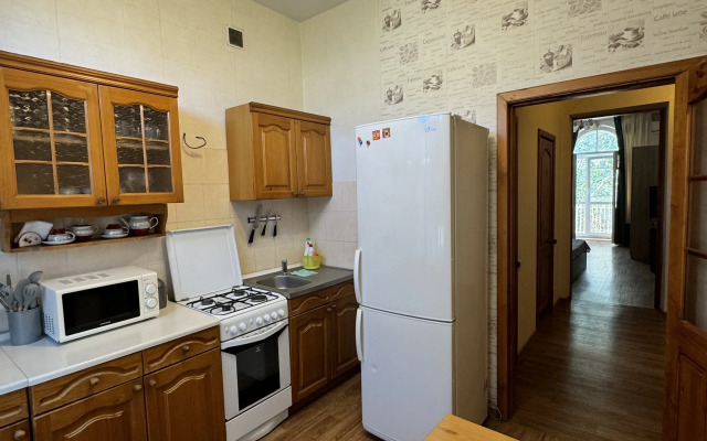 Na central'noj naberezhnoj Flat