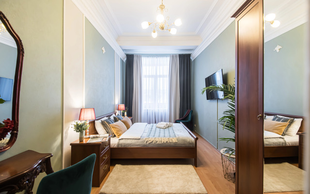 Квартира GM Apartments в Сталинской высотке
