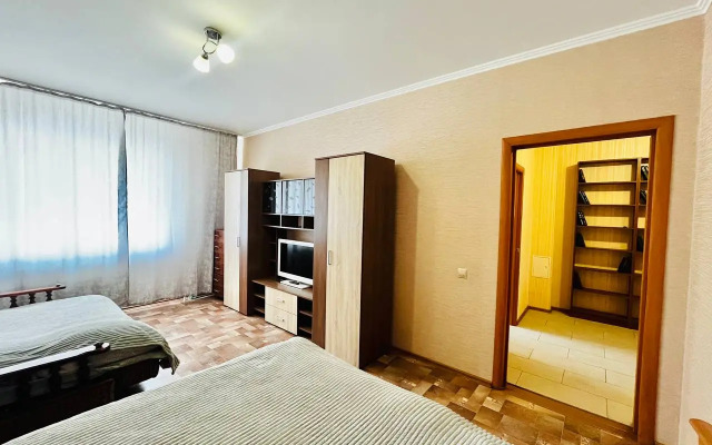 V Tsentre Goroda Apartments