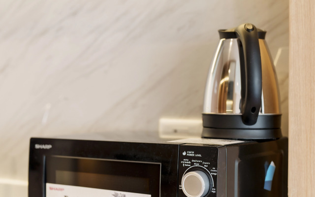 Pool View 1310 Wyndham Condo Apartments