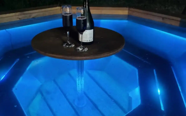 Dom Po Kayfu Glamping