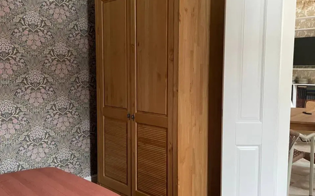 Частный дом с Бассейном у Леса