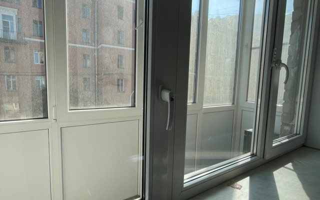 Ya Na Primorskoy Flat