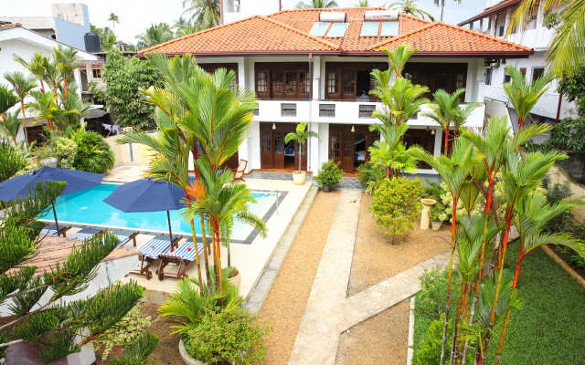 Sky And Sand Guest House