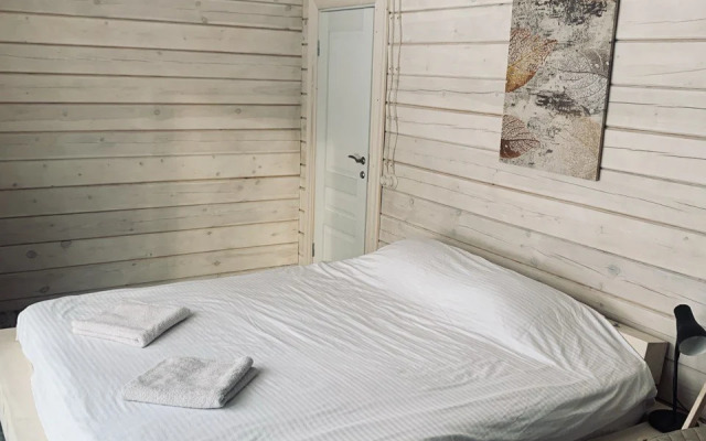 Shale V Lesu Guest house