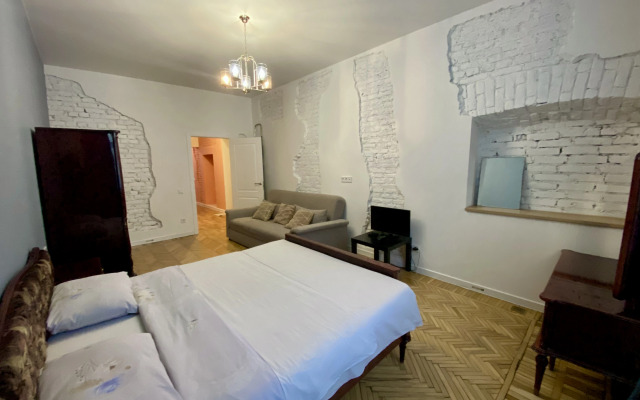 Апартаменты Итальянская 12