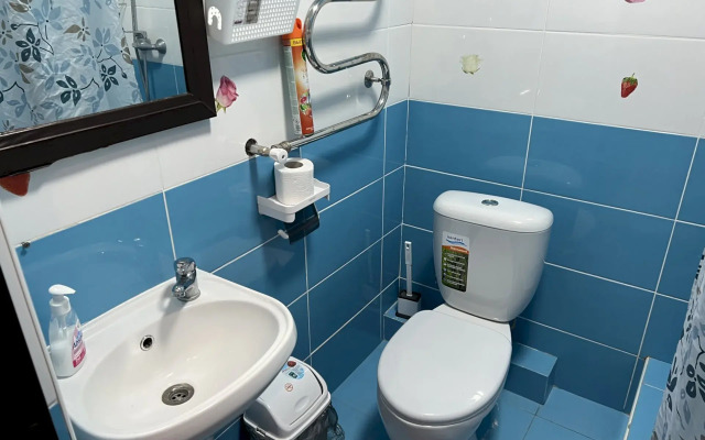 075 Dvukhkomnatnaya V Tsentre Flat