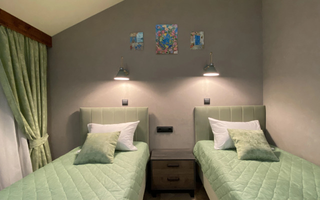 Апартаменты студия 7 Дворик Друзей