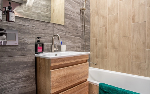 Квартира уютная на 23 этаже