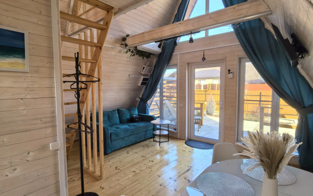 Maria-frame Private house