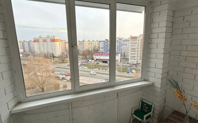 Na Ulitse Komissarova 1g Flat