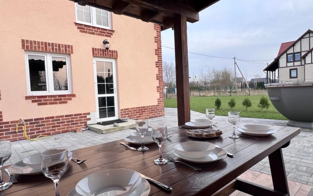 Uyutny U Morya S Bannym Chanom Private House