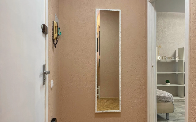 Квартира Welcome Home с Балконом у Метро Народное Ополчение