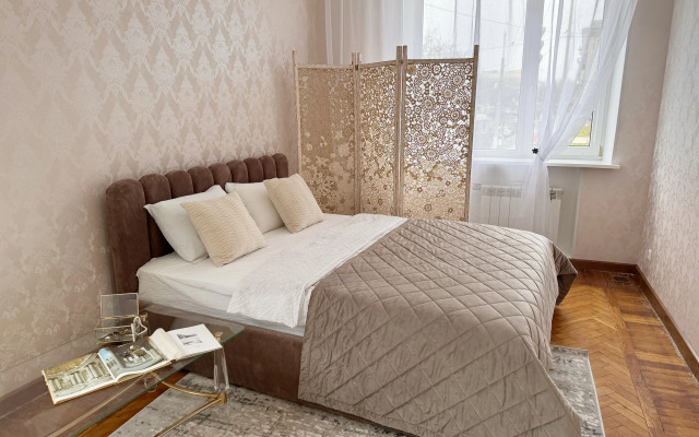 Tsentr 2k Stalinka Apartment