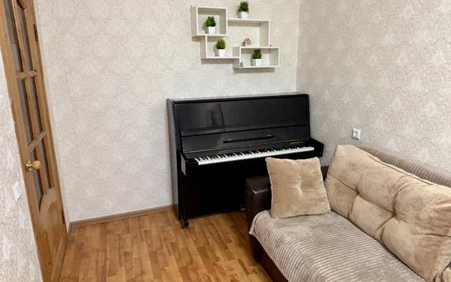 Na Fabrichnoy 2 Flat with Balcony