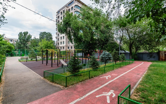 3-K v Tsentre Almaty Flat