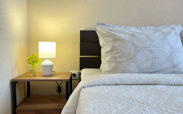 Квартира Двухкомнатная рядом с Аэропортом