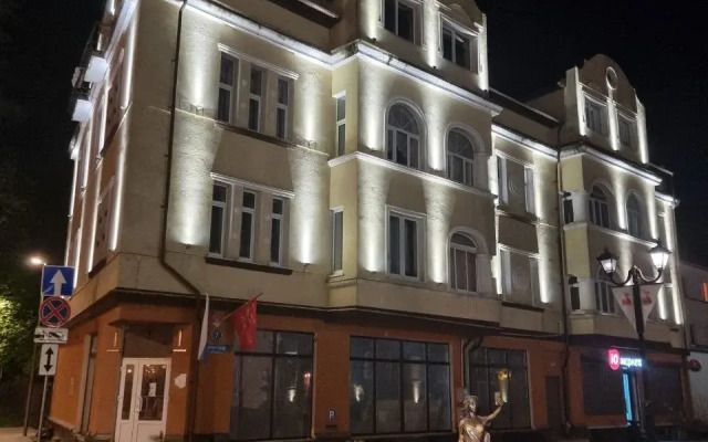 Dvukhurovnevaya Kvartira S Vidom Na More Apartments