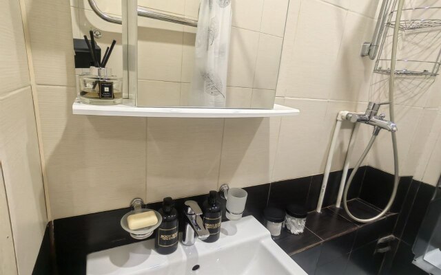Uyutnaya Studiya Dlya Dvoikh Flat