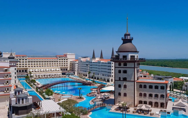 Titanic Mardan Palace