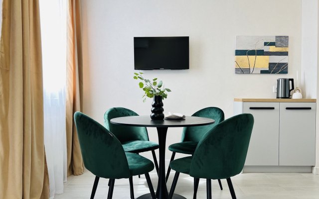 Fox Homes Apartments Stylish Euro 2k apartment in the city center