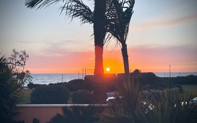 GW002 Gugel Waves Amazing Seaview & Garden Family Apartments Flat
