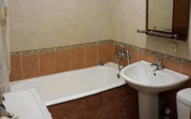 Na Naberezhnoy V Tsentre Goroda Flat