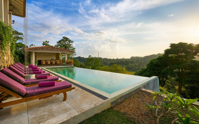 The Divine Villa