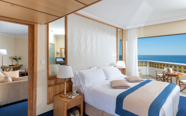 Constantinou Bros Athena Royal Beach Hotel