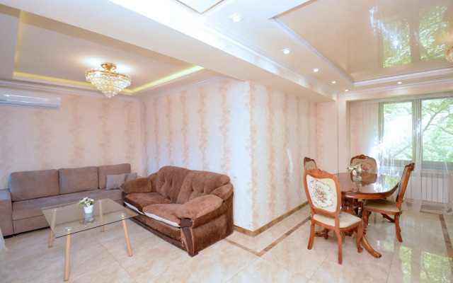 Perte House on Pushkin 43 Apartments