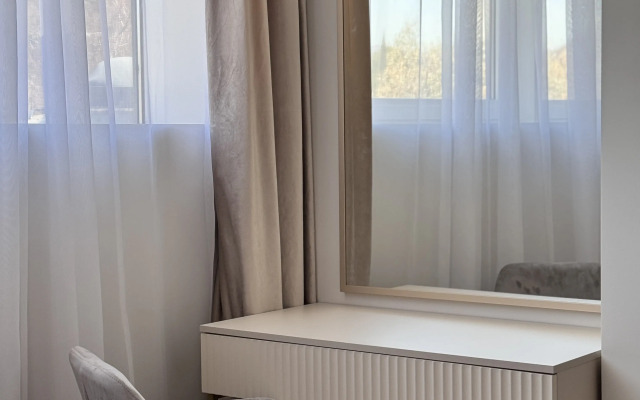 Semeynye S Mini Kukhney V Novom Zhk Apartments