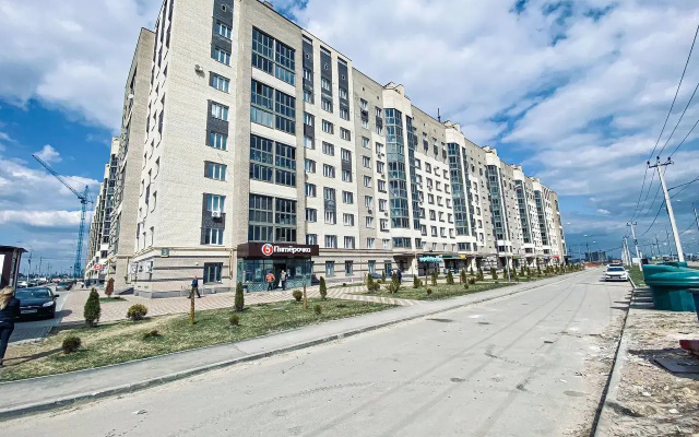 Kvartira s Panoramnym Balkonom i Individual'nym Otopleniem. Tihij Uutnyj Rajon s Ocen' Razvitoj Infrastrukturoj