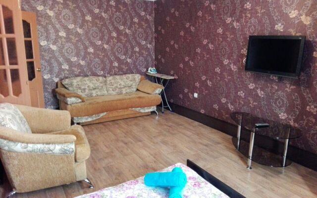 Kvartirnyij Vopros Na Artema 78 Apartments