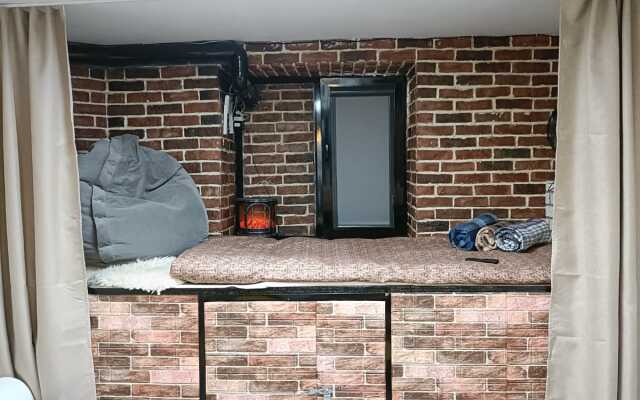 Kino Apartament Na Komsomolskoy Apartments
