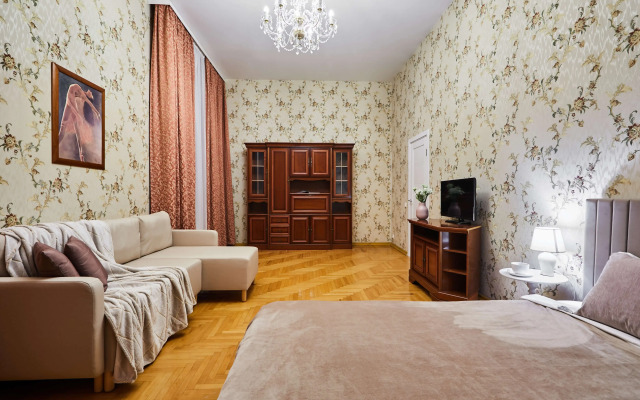Flatstay S Erkerom I Vysokimi Potolkami Apartments