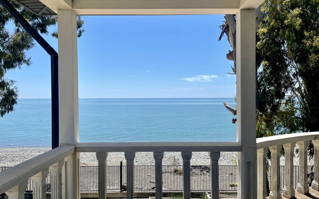 Mayna Villa