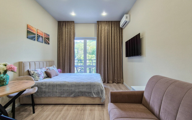 S Vysokimi Potolkami Apartments