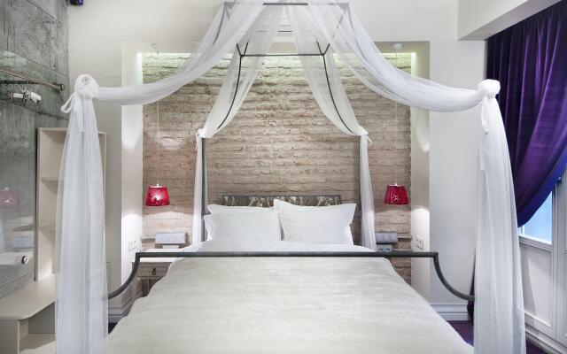 Nuru Ziya Residence