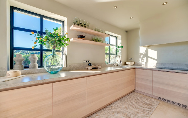All About Villa La Boheme