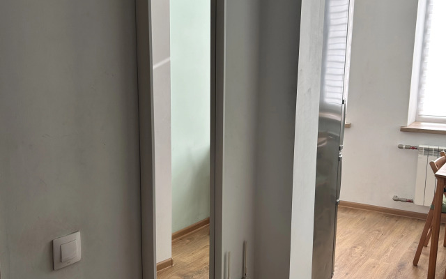 V Tsentre Bresta Flat