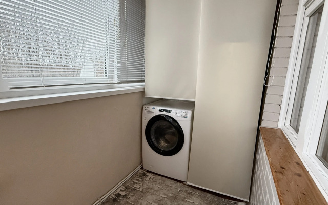 Apartamenty S Dzhakuzi I Vidom Na Park