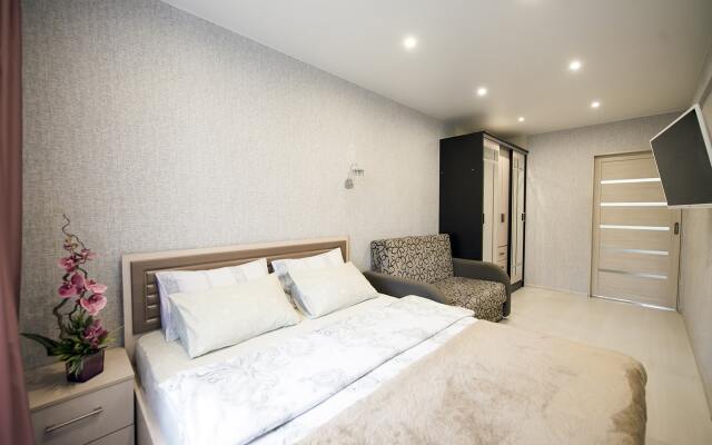 Квартира на Яшина 40 НаСутки35