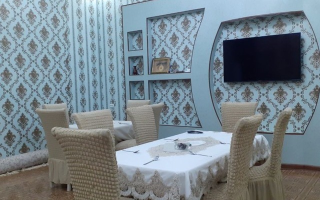Uyut Hotel