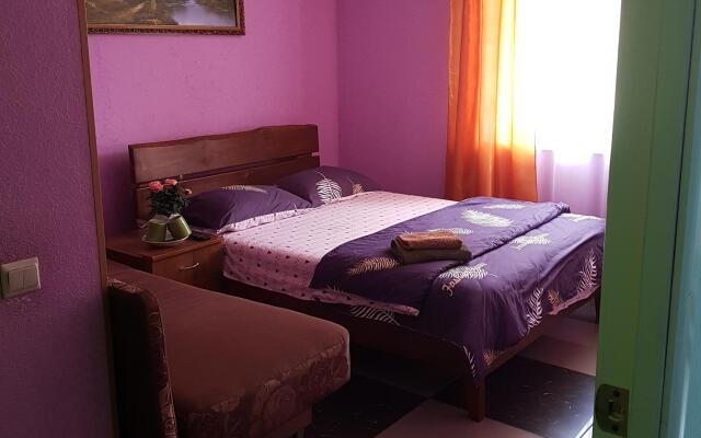 Na Zayachyey Polyane Guest house