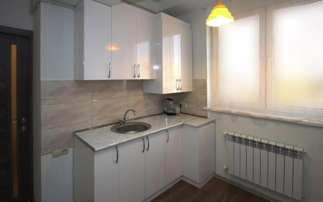 89 Tryohkomnatnaya v Serdtse Erevana Flat