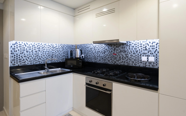 Apartment Keyrock Living: Exclusive Luxury at Aykon Tower