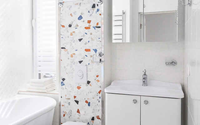 Shestimestnye Apartments