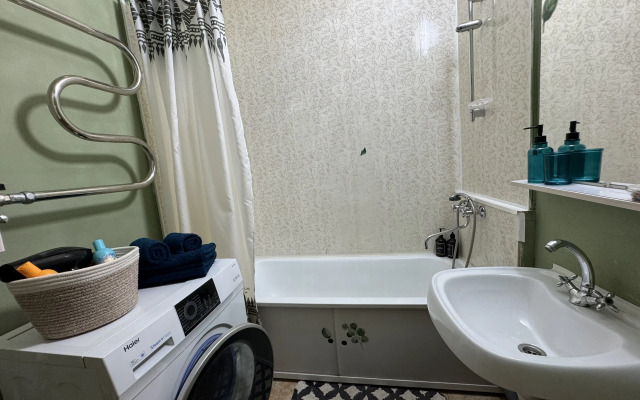 Dvukhkomnatnaya Na Frunze 29 U Guor Lokomotiv Flat